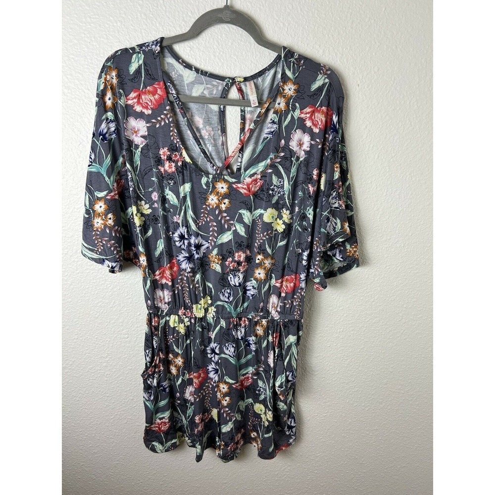 Xhilaration Womens‎ Gray Floral Print Short Sleeve V-Neck Short Romper  Small